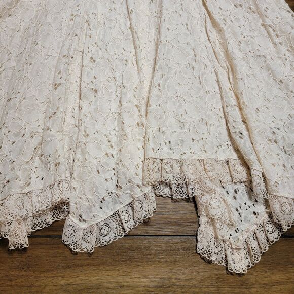 Bj by Bonjour Lace Skirt Knee Length Ivory w/ Belt Decoration - Size Medium - Picture 3 of 5